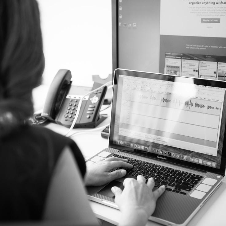 Collaborative mobile app development workflow